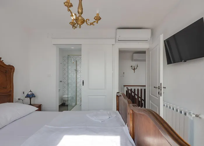 Lejlighed Hidden Pool House With Sea View - Happy Klenovica