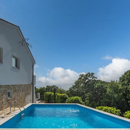 Hidden Pool House With Sea View - Happy