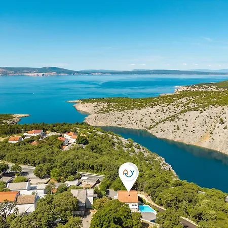 Hidden Pool House With Sea View - Happy