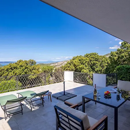 Hidden Pool House With Sea View - Happy