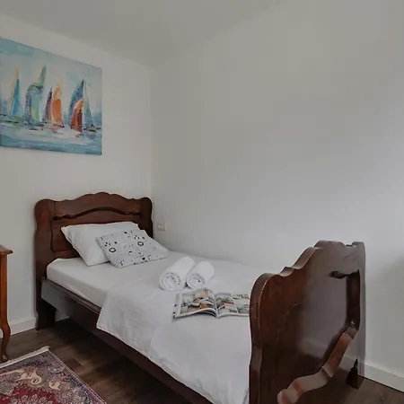 Hidden Pool House With Sea View - Happy 아파트